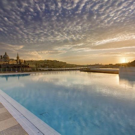 Marvellous Apartment In Tigne Point Sliema Bagian luar foto