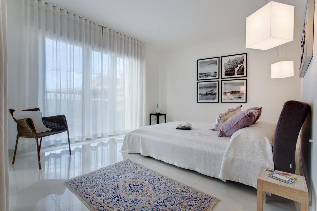 Marvellous Apartment In Tigne Point Sliema Bagian luar foto