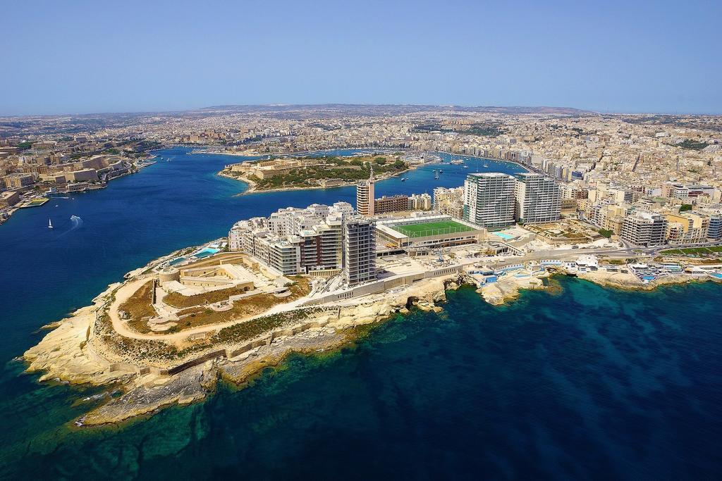 Marvellous Apartment In Tigne Point Sliema Bagian luar foto